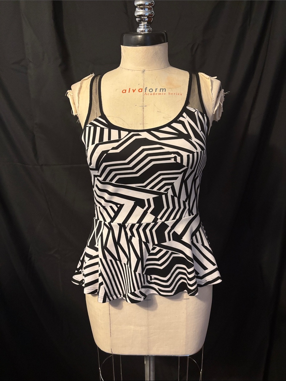 Women’s Black & White Geometric Peplum Tank Top